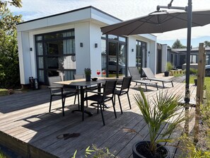 Outdoor dining - Vakantiepark de Zeeuwse Parel - De Witte Parel by Interhome (Scherpenisse)