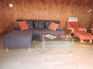 TV, DVD player - Tschlin Chasa La Resgia, (Tschlin) by Interhome (Tschlin)