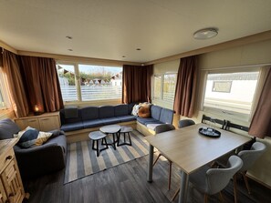 TV - RBR 1252 - Beach Resort Kamperland by Interhome (Kamperland)