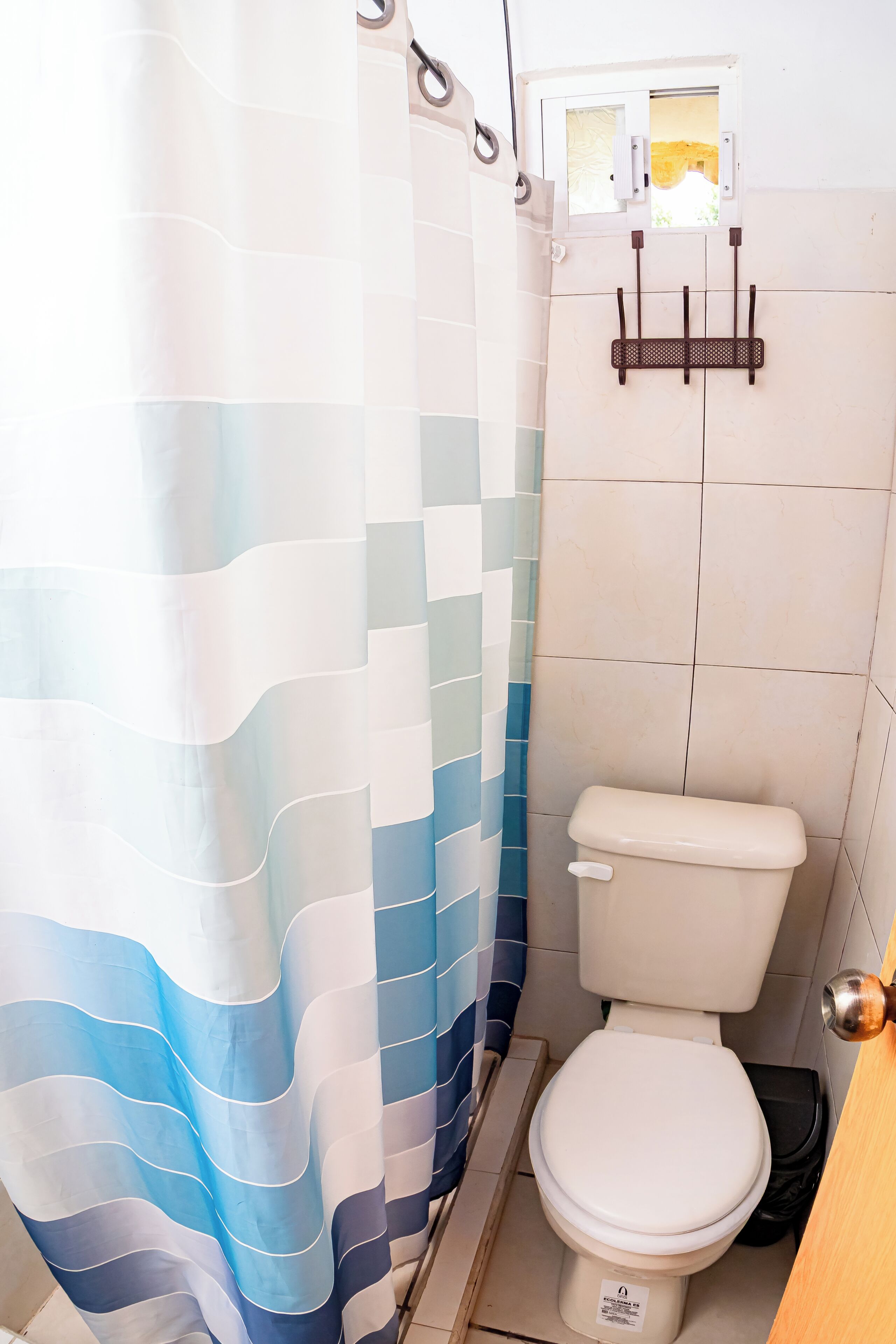Handdukar, tvål och toalettpapper