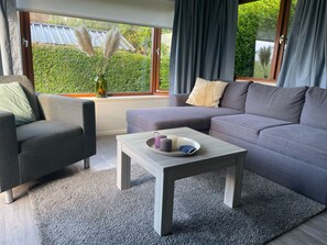 TV - NV 10 - Beach Resort Nieuwvliet Bad by Interhome (Nieuwvliet)