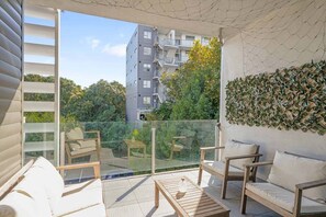 Property grounds - Comfortable city fringe Apt Near Basque Park (Eden Terrace)