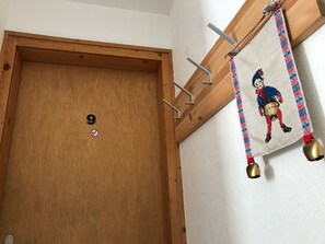 Interior - Ferienwohnungen Chasa Valär, (Scuol). by Interhome (Scuol)