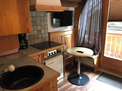 Ferienwohnungen Chasa Valär, (Scuol) by Interhome