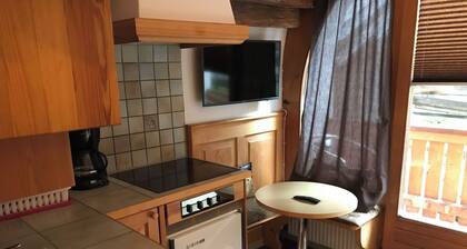 Ferienwohnungen Chasa Valär, (Scuol) by Interhome
