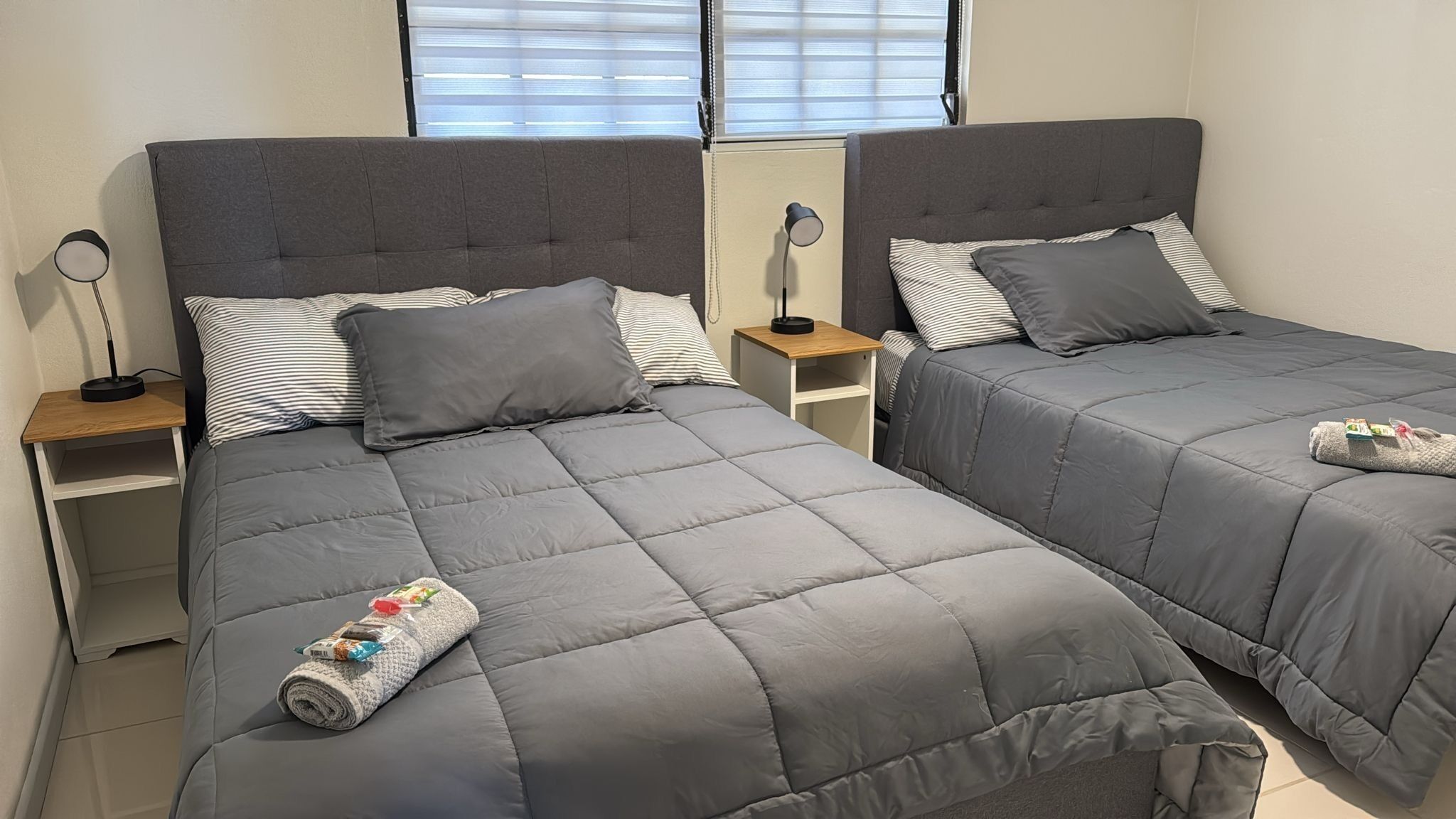 2 slaapkamers, een strijkplank/strijkijzer, wifi, beddengoed