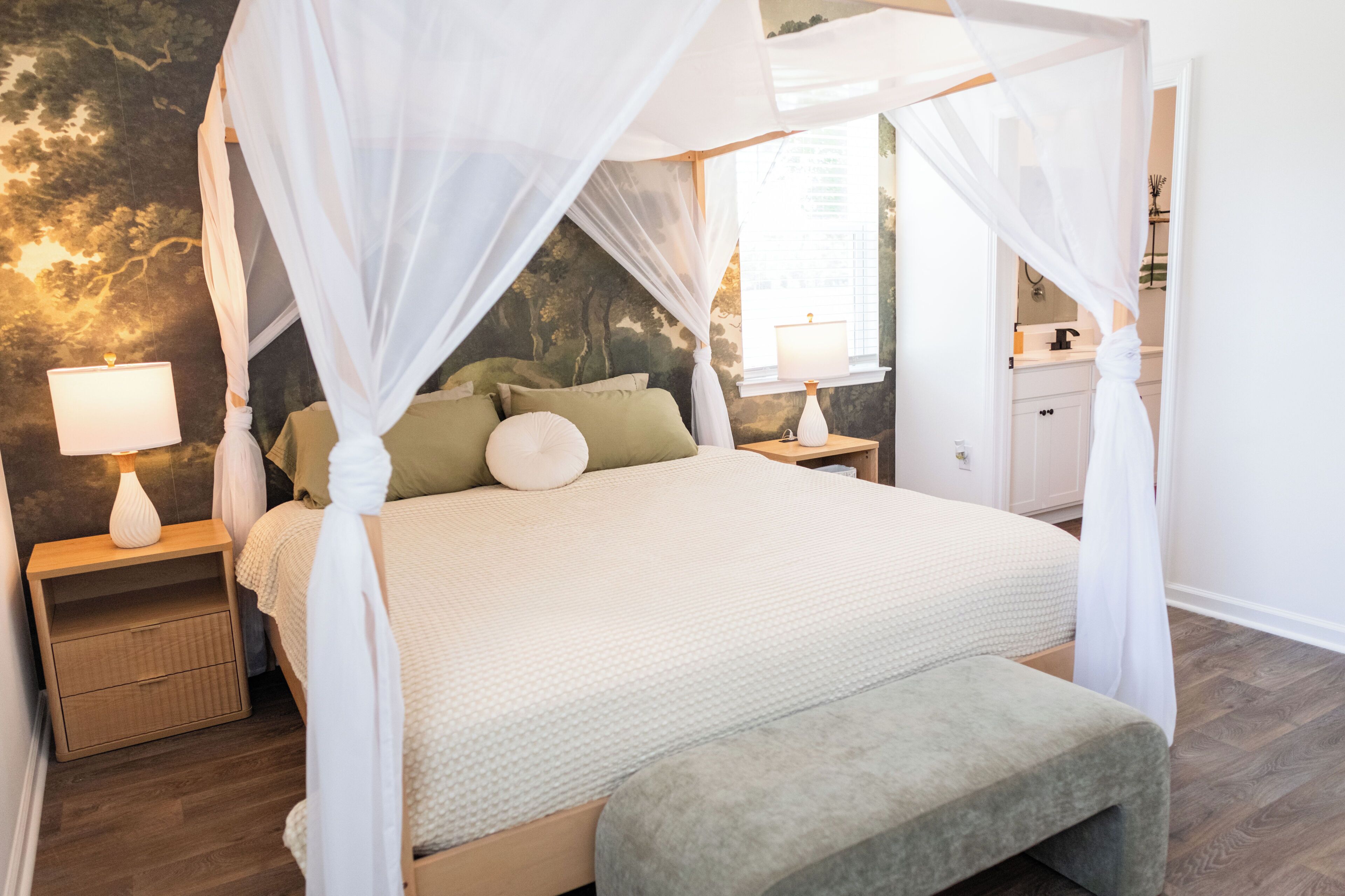 3 bedrooms, WiFi (free), bed sheets