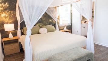 3 bedrooms, WiFi (free), bed sheets