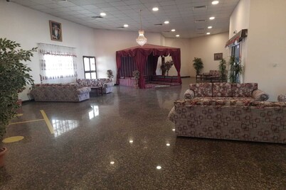 OYO 142 Al Sharqiya Sands Hotel
