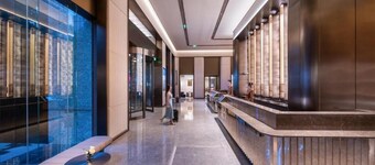 Crystal Hotel Lujiazui Financial Center