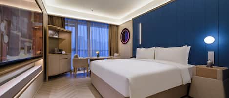 Premium bedding, free minibar, desk, laptop workspace