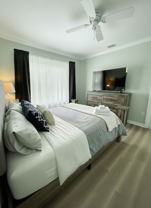 4 bedrooms, iron/ironing board, WiFi, bed sheets