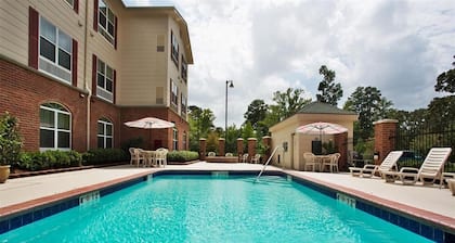 Country Inn & Suites by Radisson, Pineville, LA