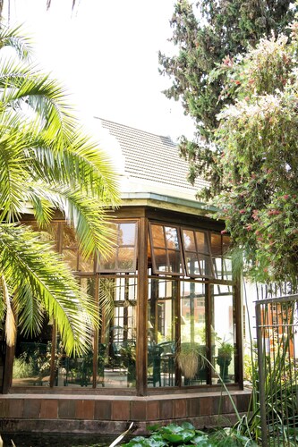 The Bronte Garden Hotel