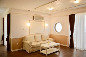 Room - Golden Rainbow (Nessebar)