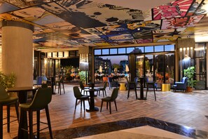 Bar (in der Unterkunft)