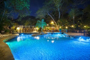 Pool - Rio Quente Resorts Refugio Grand Premium (Rio Quente)