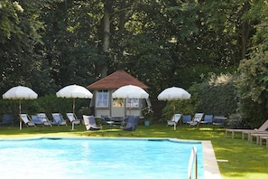 Pool - Le Château D'audrieu (Audrieu)