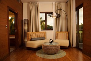 Room - Indura Beach & Golf Resort, Curio Collection (Tela)