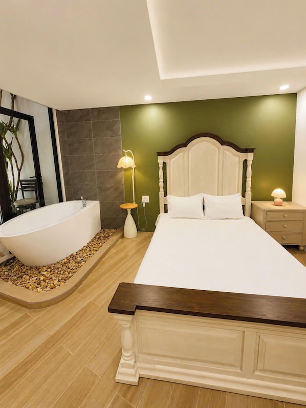 9 bedrooms, iron/ironing board, free WiFi, bed sheets