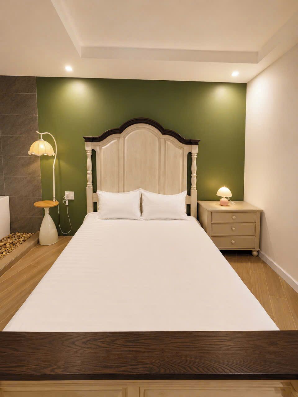 9 chambres, fer et planche à repasser, Wi-Fi gratuit, draps fournis