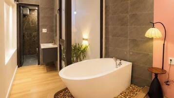 Shower, hair dryer, bidet, towels