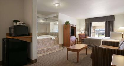 Super 8 by Wyndham Slave Lake