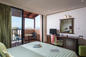 Room - Koutrakis Suites by Estia (Agios Nikolaos)