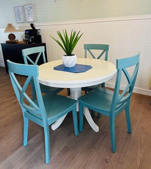 Dining - SEA you soon! Totally refreshed from top to bottom! January 2027 available! (Indian Shores)