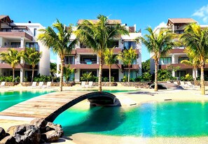 Pool - Choisy Les Bains (Mont Choisy)
