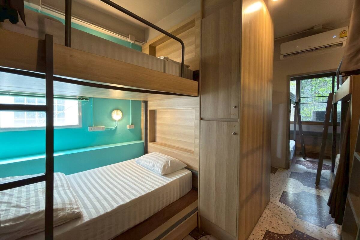 Shared Dormitory, 1 Single Bed