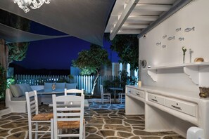 View from property - Iris Boutique Hotel (Paros)