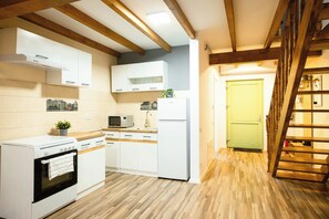 Kühlschrank, Mikrowelle, Ofen