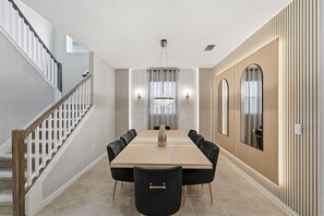 Dining - Themed 7BR Pool Home Solara, Flowrider Resort (Kissimmee)