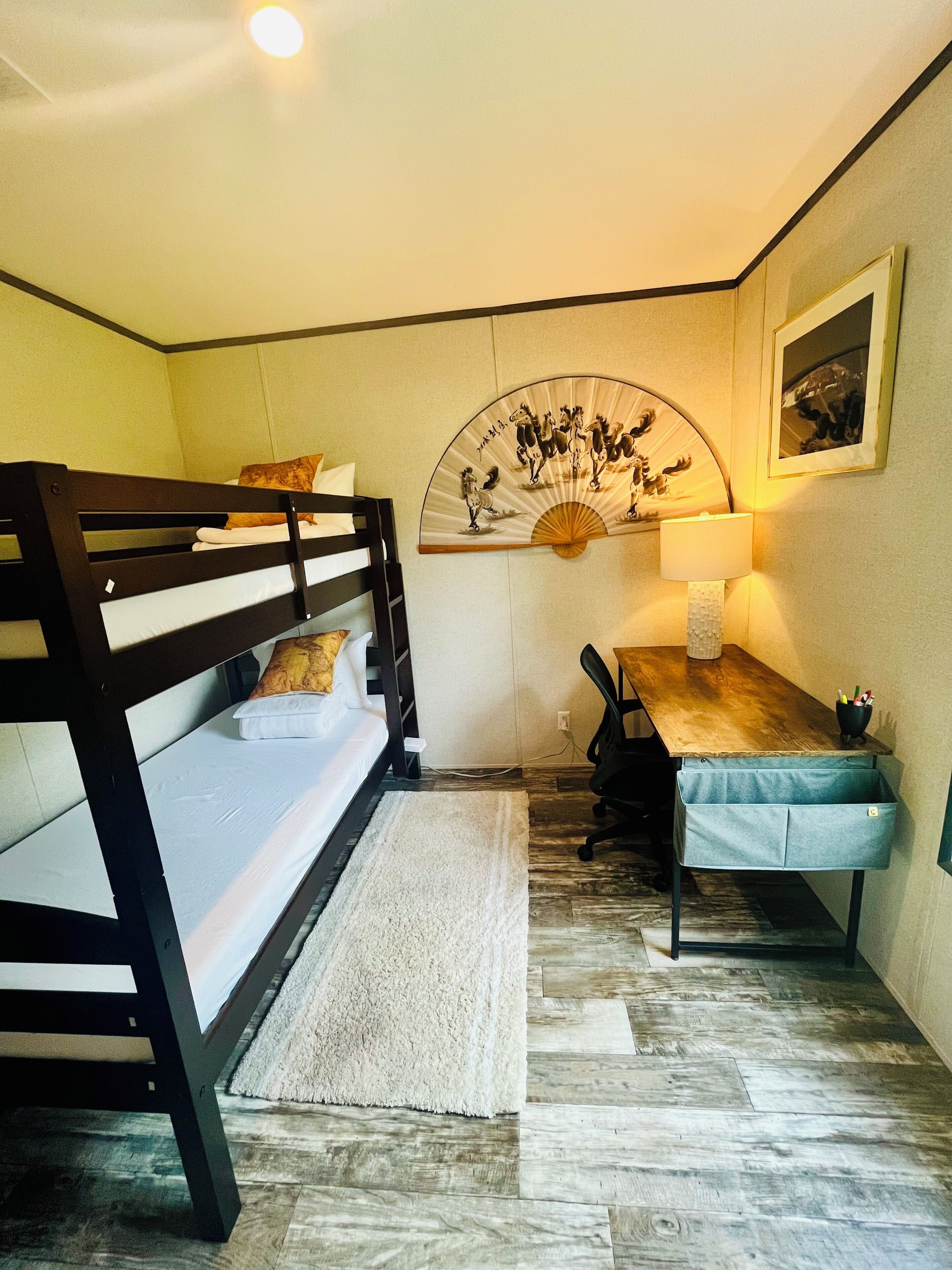 2 bedrooms, iron/ironing board, free WiFi, bed sheets