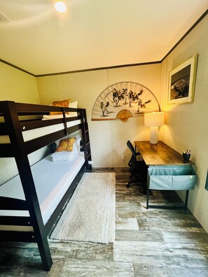 2 habitaciones, tabla de planchar con plancha y wifi gratis