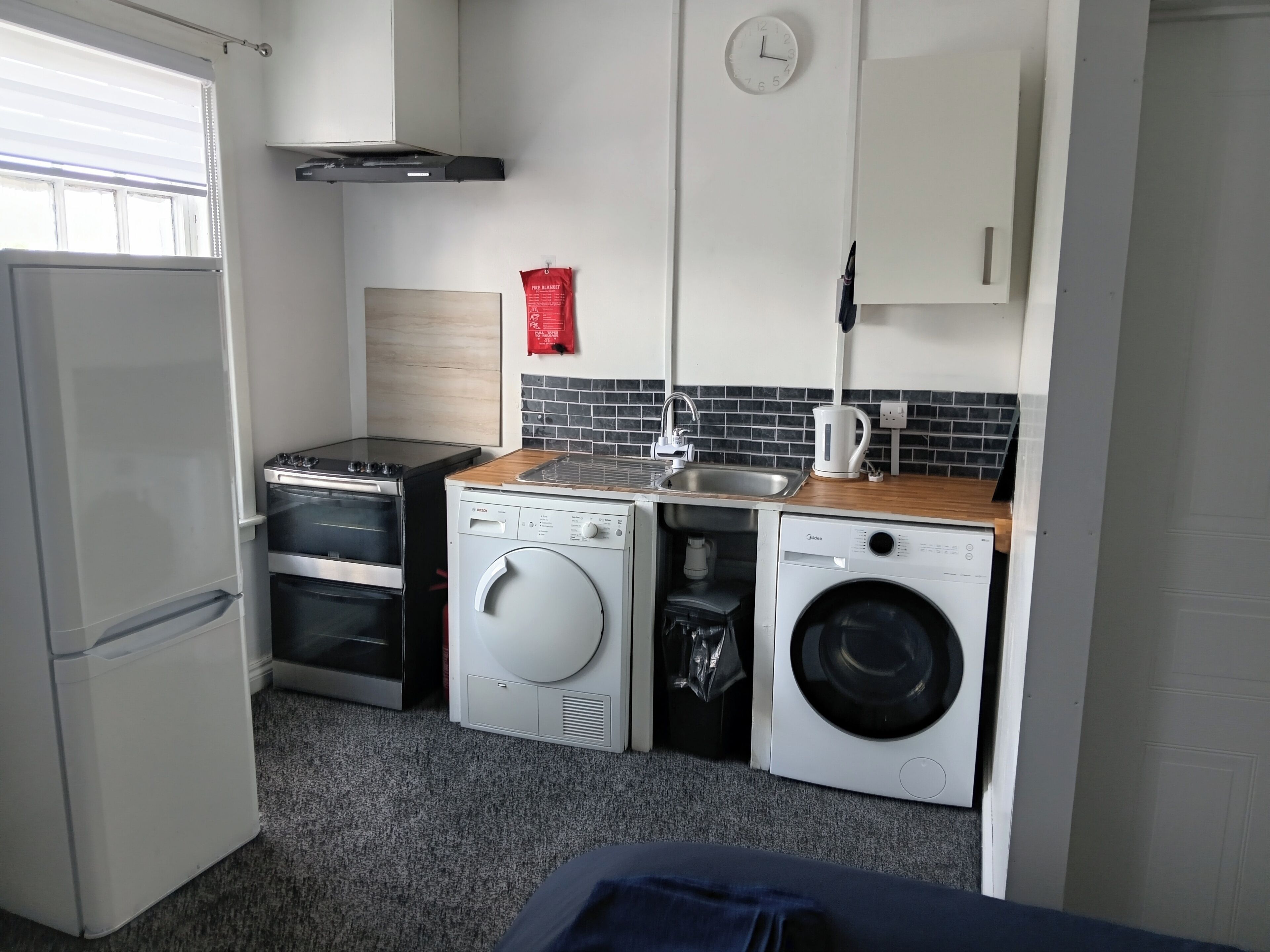 Fridge, oven