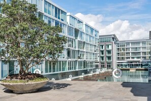 Exterior - Cosy 1 Bedroom with Parking and THE Location (Auckland City)
