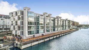 Exterior - Cosy 1 Bedroom with Parking and THE Location (Auckland City)