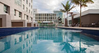 Jade Hotel