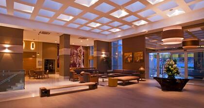 Jade Hotel