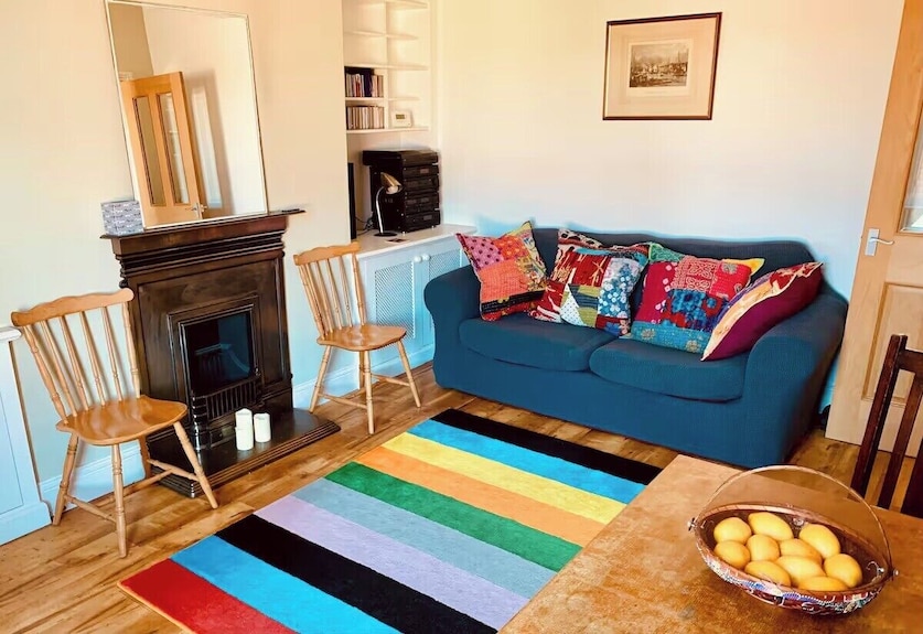 Bright 2-bed Apartment With Office In Newcastle - 뉴캐슬어폰타인