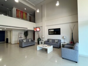 Lobby - Greenwood Hotel Torreon (Torreón)