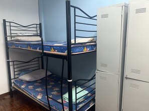 Room - Spot ON 89872 Kuantan Backpackers (Kuantan)