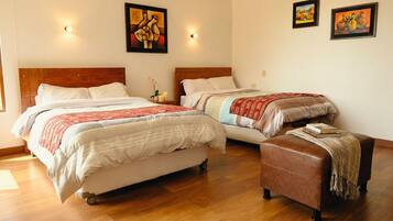 4 chambres, fer et planche à repasser, Wi-Fi, draps fournis