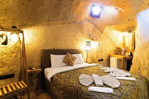 Room - Cappadocia Ennar Cave and Swimming Pool (Nevşehir)