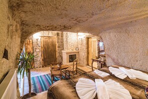 Room - Cappadocia Ennar Cave and Swimming Pool (Nevşehir)