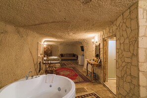 Room - Cappadocia Ennar Cave and Swimming Pool (Nevşehir)