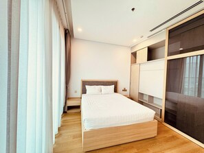 Iron/ironing board, Internet, bed sheets - Lancaster Luminaire - Hoba Housing (Hà Nội)