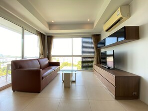 Room - I Am Residence by Zuzu (Patong)